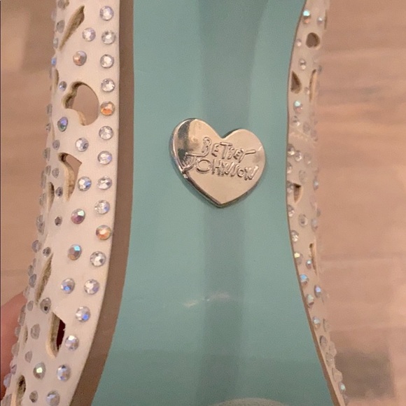 Betsey Johnson Blue Sole Shoes - Brand New - Picture 2 of 3